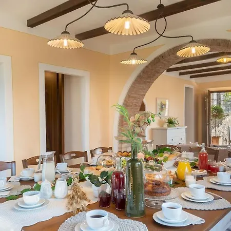 Beltramonto 14, Emma * פומרנצה